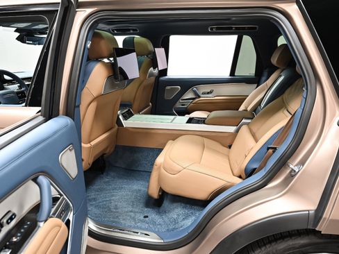 Used 2023 Land Rover Range Rover LWB SV Autobiography image 34