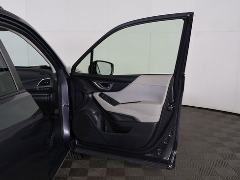 Used 2023 Subaru Forester Premium image 20