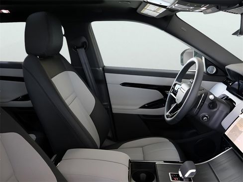 New 2026 Land Rover Range Rover Evoque Dynamic SE image 17