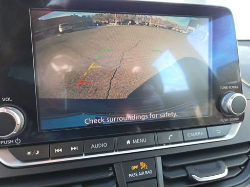 Used 2023 Nissan Altima 2.5 SV image 16