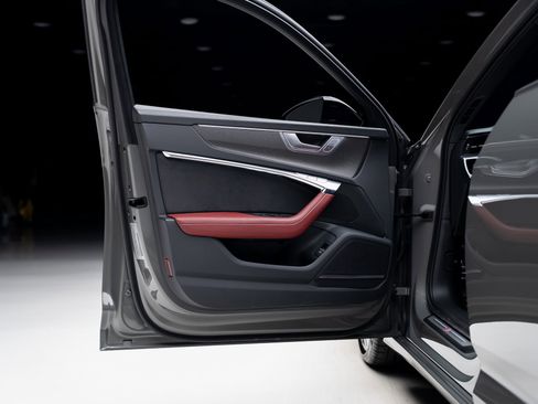 Used 2024 Audi S6 Premium Plus w/ Premium Plus Package image 54