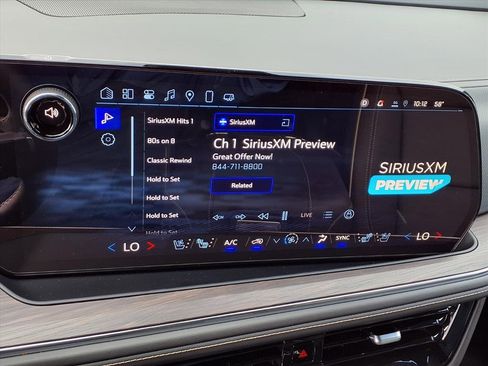 Used 2025 Chevrolet Suburban Premier image 5