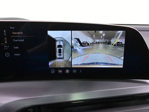 New 2027 Cadillac Vistiq Sport w/ LPO, Floor Liner Package AWD/4WD image 33