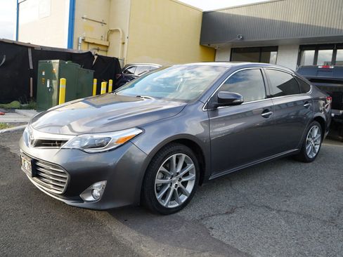 Used 2014 Toyota Avalon FWD image 5