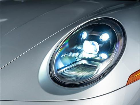 Certified 2021 Porsche 911 Carrera RWD image 12