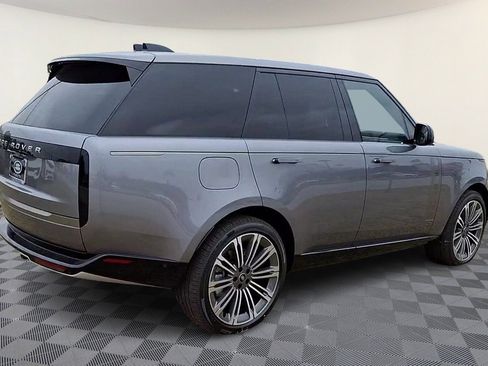 New 2025 Land Rover Range Rover SE image 8