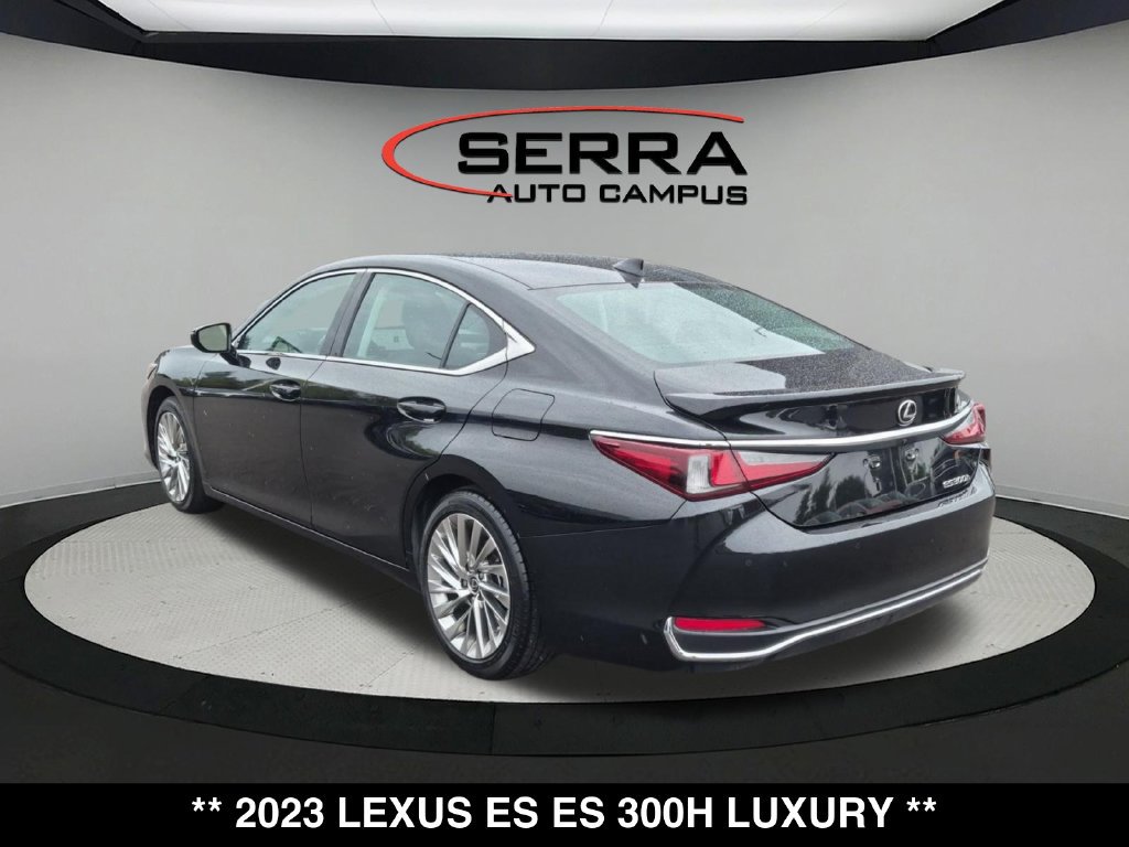 Used 2023 Lexus ES 300h w/ Accessory Package (Z2) FWD image 11