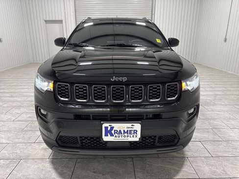 Used 2025 Jeep Compass Latitude w/ Altitude Special Edition image 32