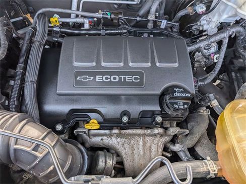 Used 2018 Chevrolet Trax LT w/ LT Convenience Package image 30