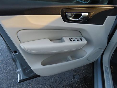 Used 2018 Volvo XC60 T6 Inscription w/ Convenience Package image 6