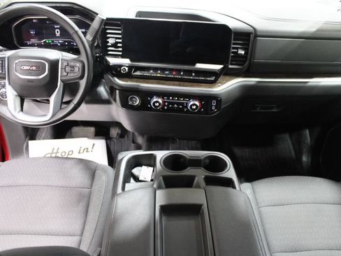 Used 2024 GMC Sierra 1500 Elevation AWD/4WD image 2