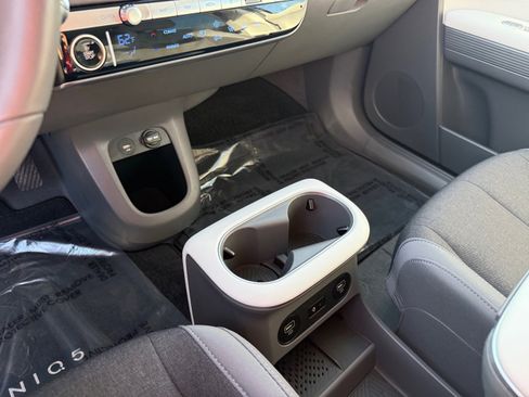 Certified 2024 Hyundai Ioniq 5 SEL image 13