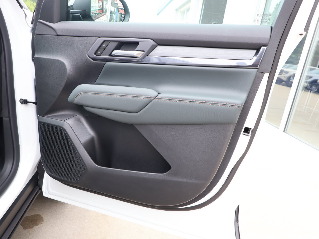 New 2027 GMC Terrain AT4 w/ Convenience Package III AWD/4WD image 33