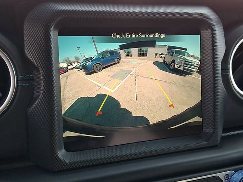 Used 2021 Jeep Wrangler Unlimited Rubicon 4xe w/ Cold Weather Group image 19