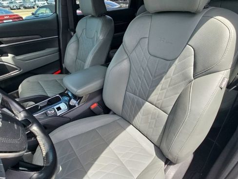 Used 2023 Kia Telluride EX X-Line AWD/4WD image 19