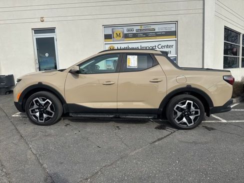 Used 2023 Hyundai Santa Cruz Limited AWD/4WD image 2