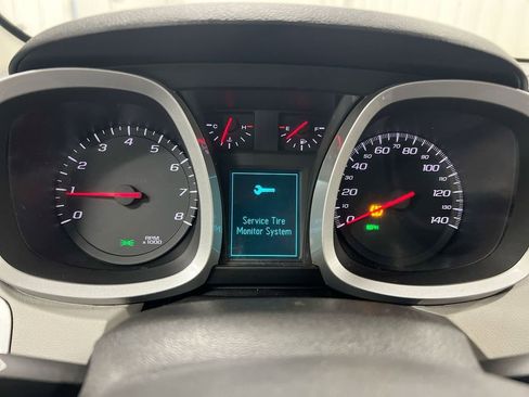Used 2017 Chevrolet Equinox LT w/ Convenience Package FWD image 12