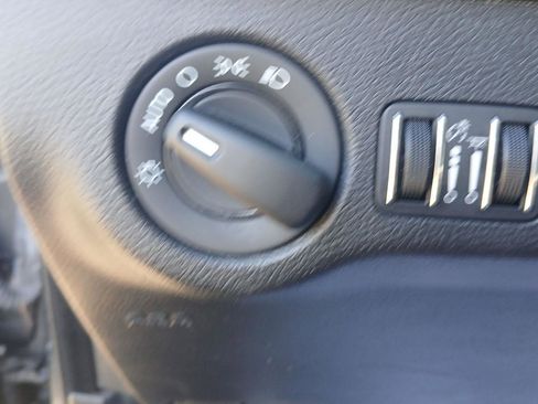 Used 2022 Dodge Charger SXT w/ Blacktop Package image 11