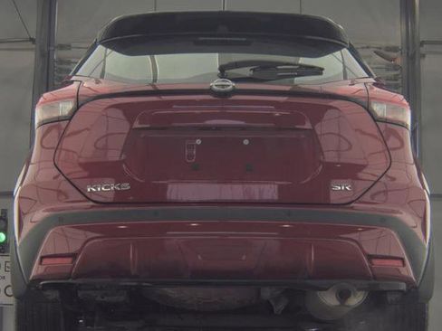 Used 2023 Nissan Kicks SR w/ SR Premium Package image 5