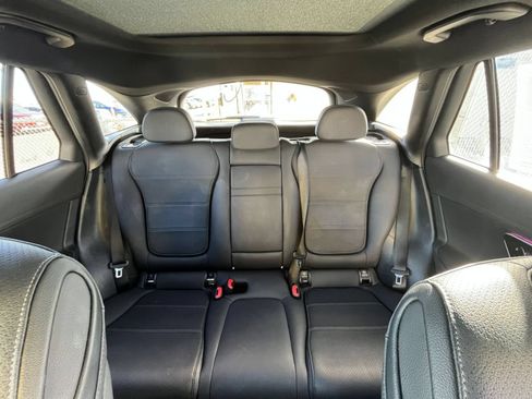 Used 2024 Mercedes-Benz GLC 300 image 35
