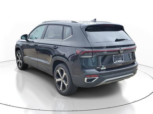 New 2026 Volkswagen Taos SEL image 3