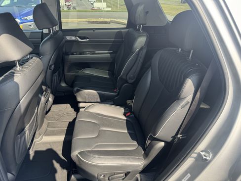 Used 2024 Hyundai Palisade Limited AWD/4WD image 13