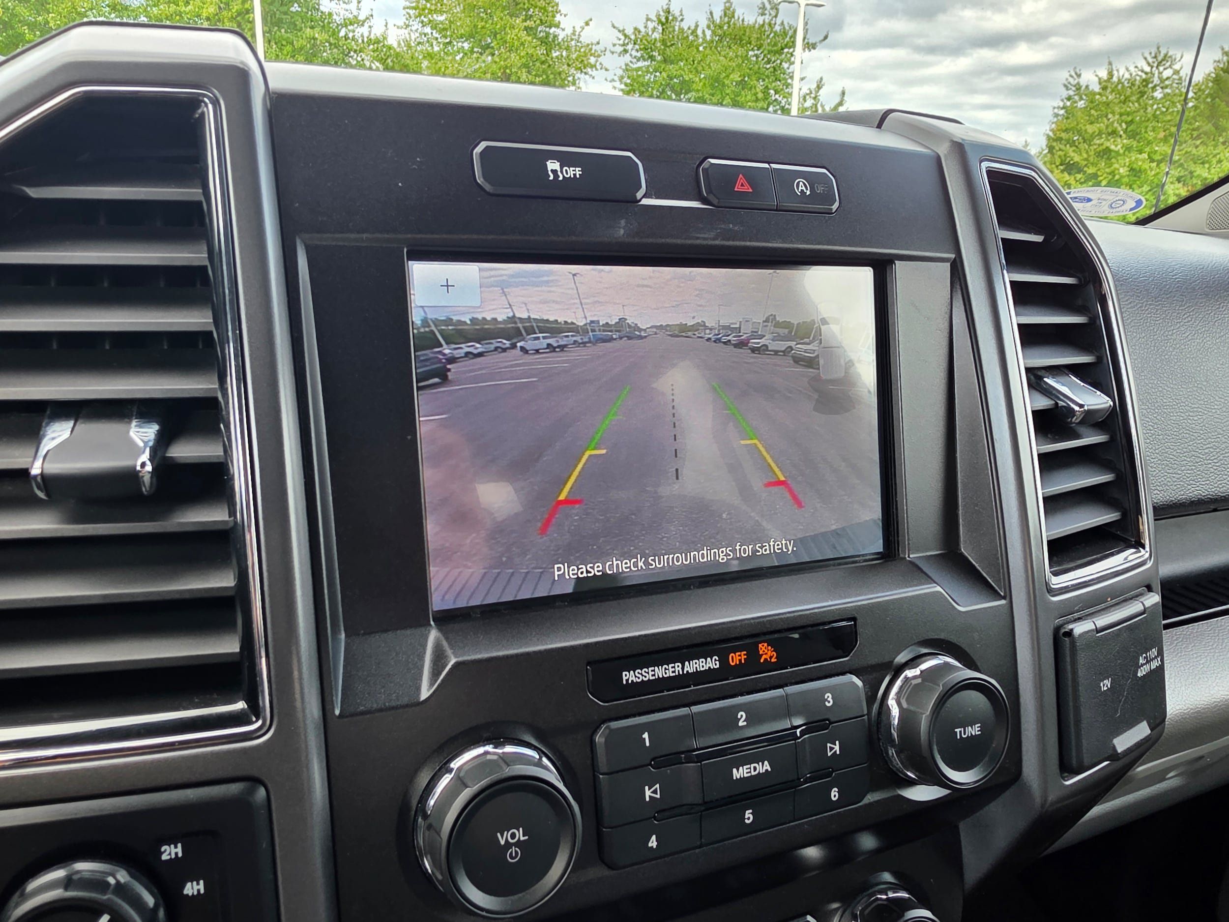 Used 2020 Ford F150 XLT w/ Equipment Group 302A Luxury AWD/4WD image 19