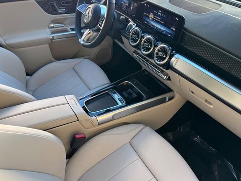 New 2025 Mercedes-Benz GLB 250 4MATIC image 26
