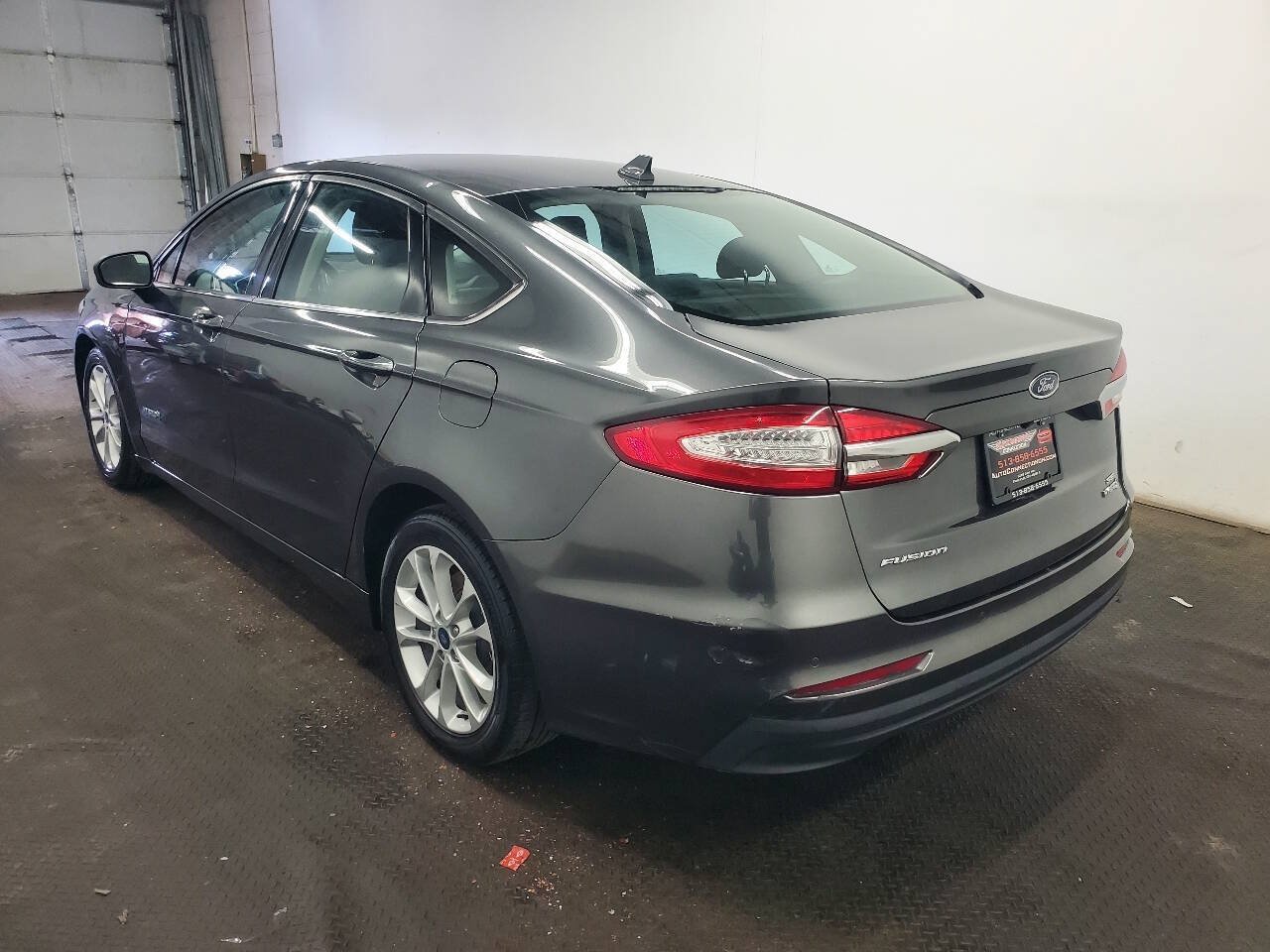 Used 2019 Ford Fusion SE FWD image 5