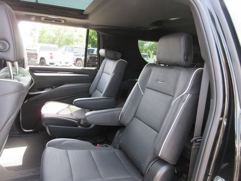Certified 2026 Cadillac Escalade ESV Sport w/ Touring Package AWD/4WD image 23