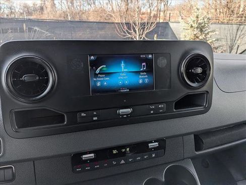 Used 2024 Mercedes-Benz Sprinter 2500 image 34