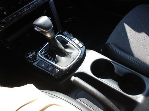 Used 2024 Kia Seltos S AWD/4WD image 13