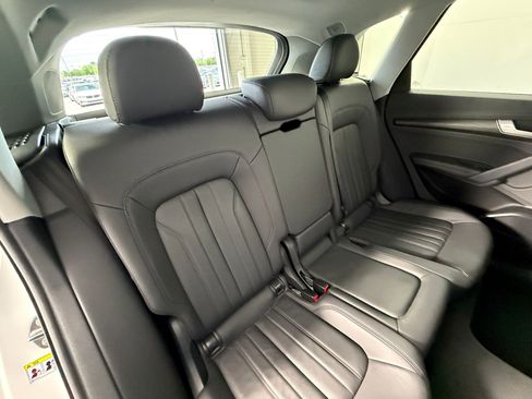 Used 2019 Audi Q5 Prestige w/ Prestige Package image 34