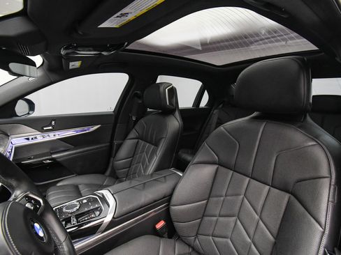 Used 2024 BMW 760i xDrive 760i xDrive image 50