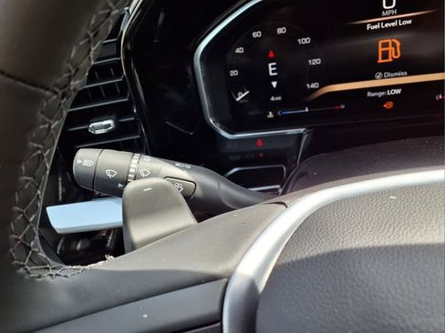 New 2026 GMC Sierra 1500 Elevation image 19