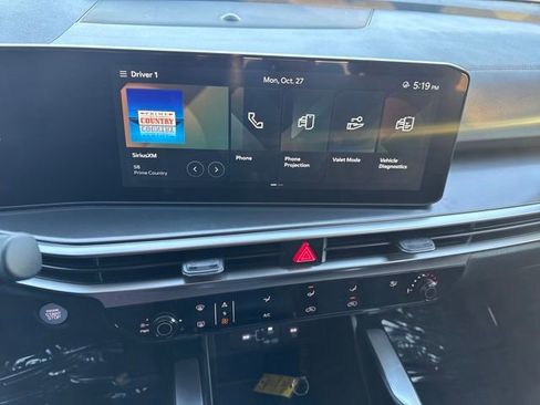 Used 2025 Kia Sorento LX image 22