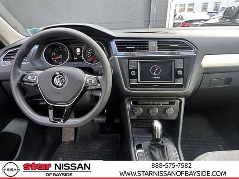 Used 2021 Volkswagen Tiguan S image 12