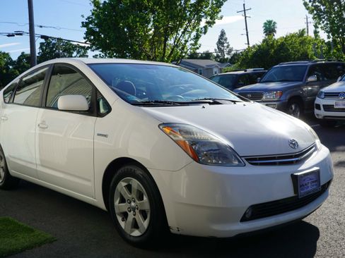 Used 2007 Toyota Prius Touring image 9