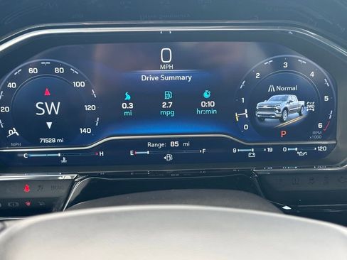 Used 2024 Chevrolet Silverado 1500 LT AWD/4WD image 35