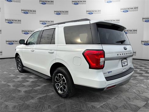 Used 2024 Ford Expedition XLT image 3