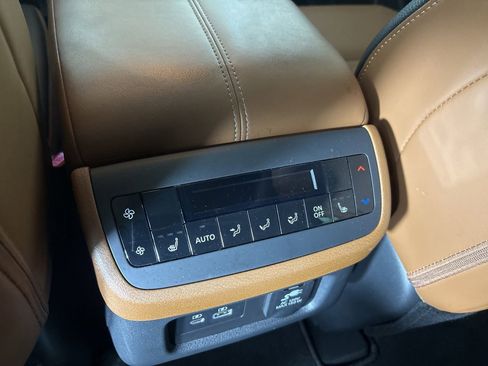 Used 2025 Nissan Pathfinder Platinum w/ Cargo Package FWD image 26