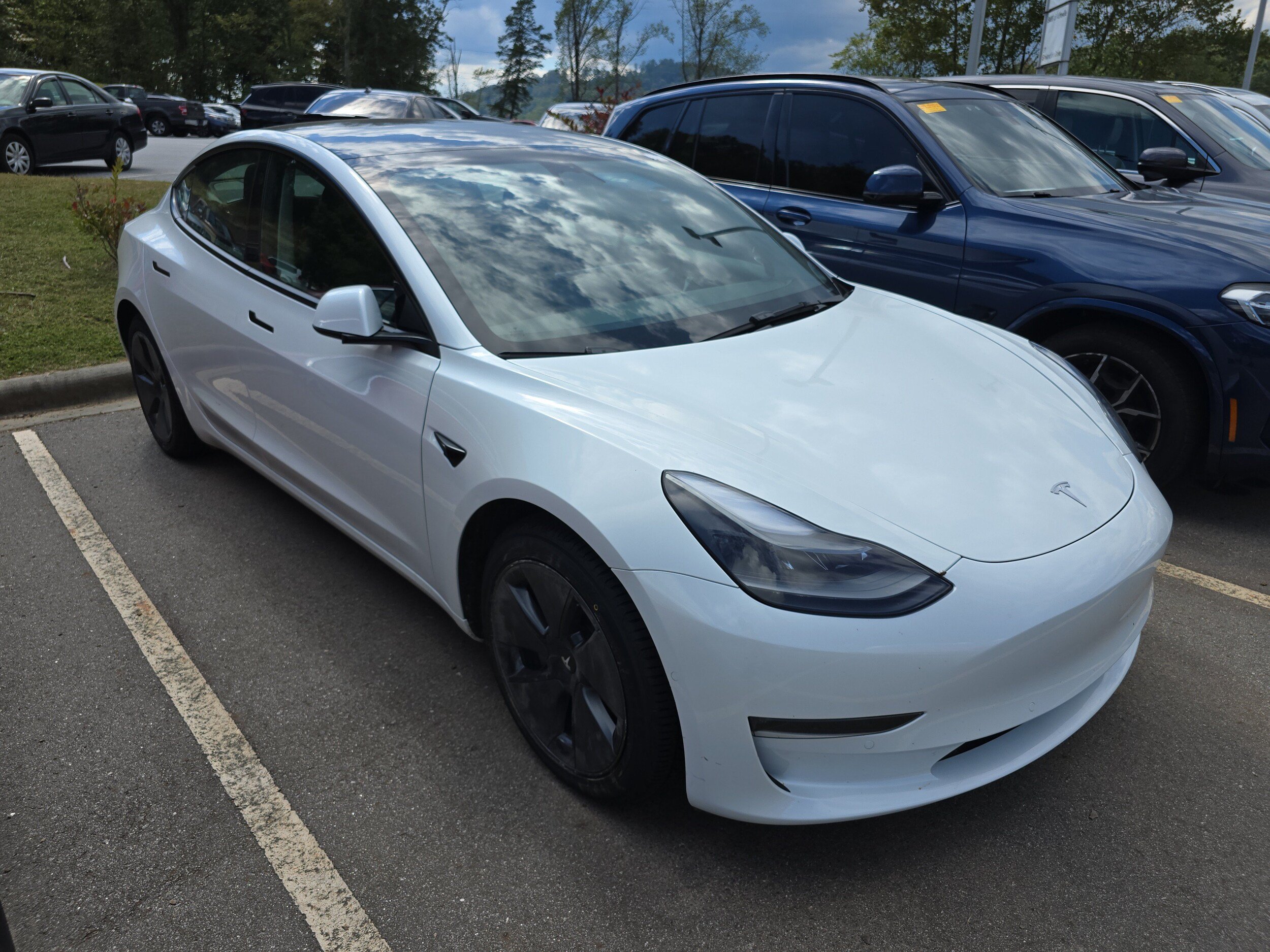 Used 2022 Tesla Model 3 Long Range AWD/4WD image 1