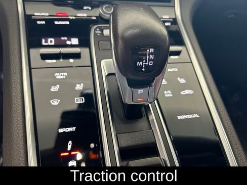 Used 2018 Porsche Panamera 4 AWD/4WD image 8