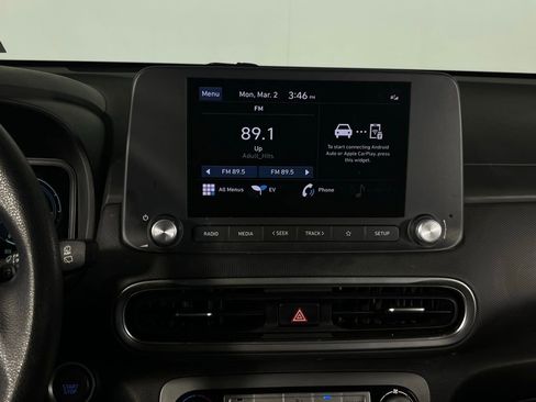 Used 2023 Hyundai Kona SE image 21