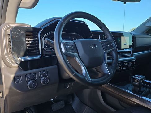 Used 2024 Chevrolet Silverado 1500 LT Trail Boss image 14