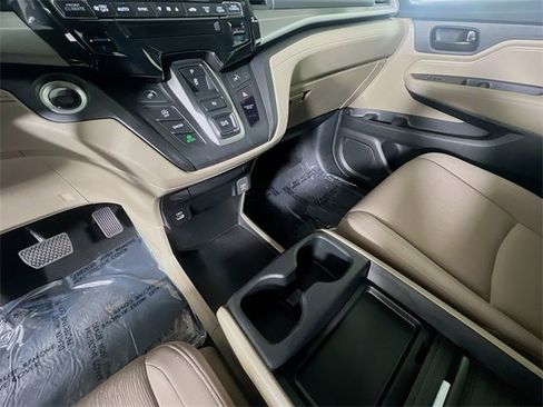 Used 2024 Honda Odyssey EX image 24