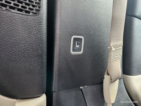 Used 2022 Chrysler Pacifica Touring-L FWD image 56