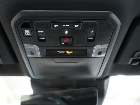 Used 2025 Toyota Tacoma Limited AWD/4WD image 47