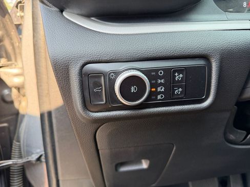 Used 2023 Ford Explorer XLT w/ Equipment Group 202A AWD/4WD image 19