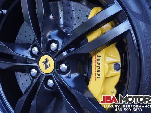 Used 2019 Ferrari Portofino image 19